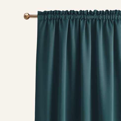 Zatemňujúci záves LAUREL - Petrol Blue 140x280 cm - uchytenie dekoračné kolieska Zatemňujúci záves LAUREL - Petrol Blue 140x280 cm - uchytenie dekoračné kolieska