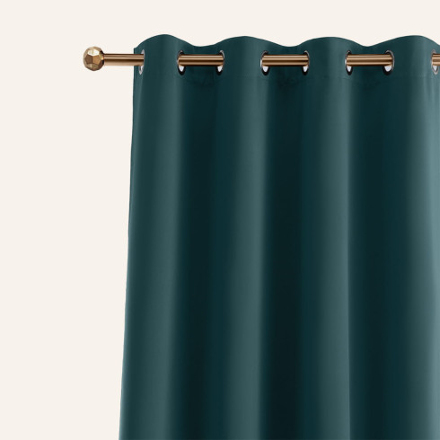 Zatemňujúci záves LAUREL - Petrol Blue 140x280 cm - uchytenie dekoračné kolieska Zatemňujúci záves LAUREL - Petrol Blue 140x280 cm - uchytenie dekoračné kolieska
