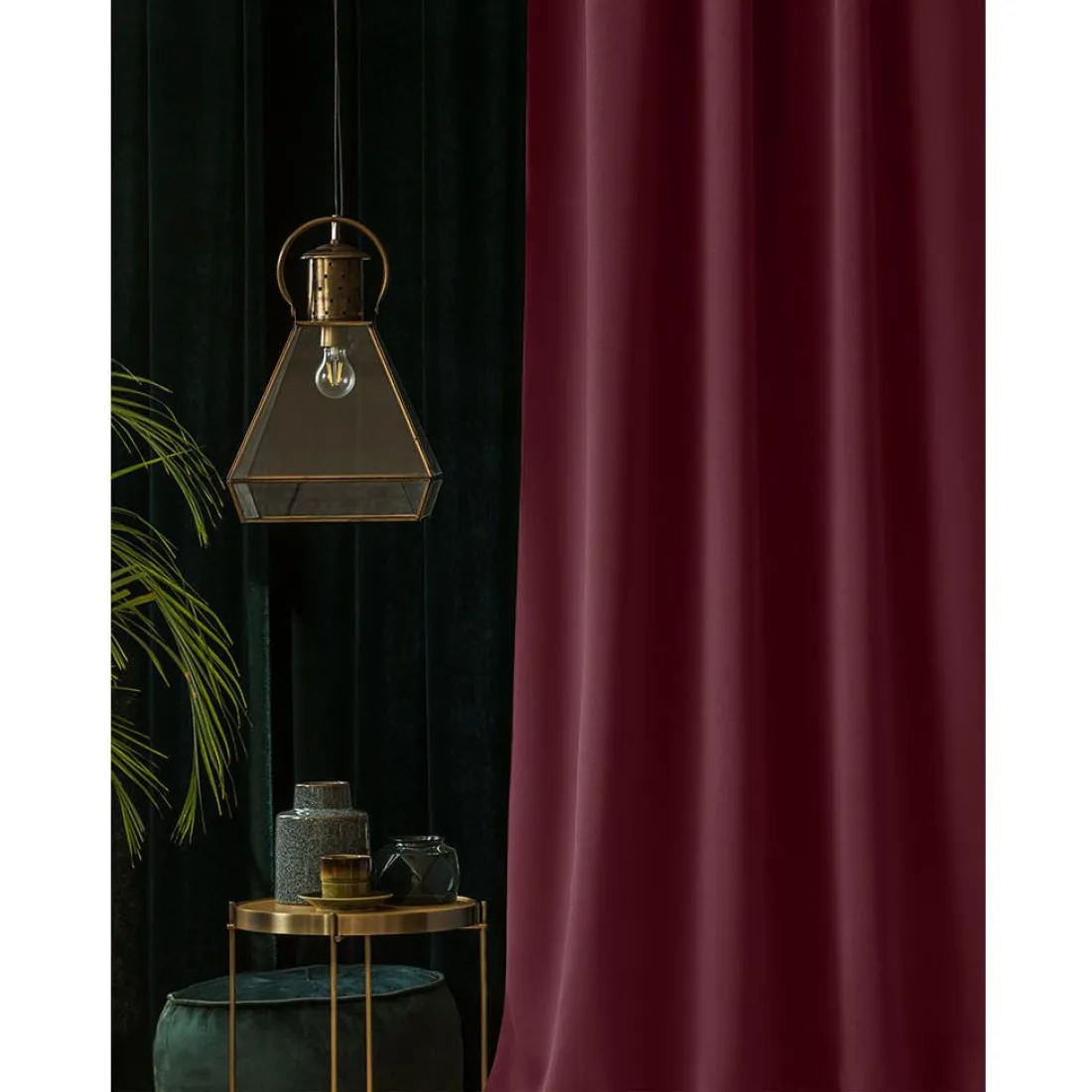 Závěs Aura Deep Red - 140x250 cm - uchycení dekorační kolečka