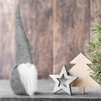 Stojaci vianočný škriatok 30 cm, sivý