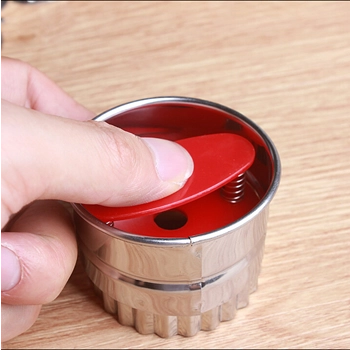 Vykrajovátka na linecké pečivo