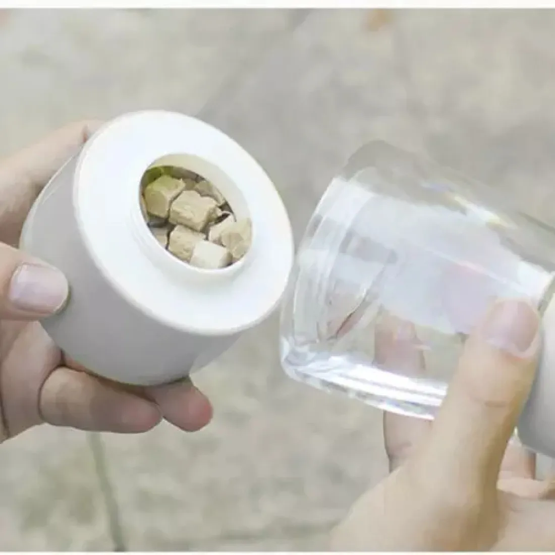 Psí láhev 2v1 300 ml - šedá