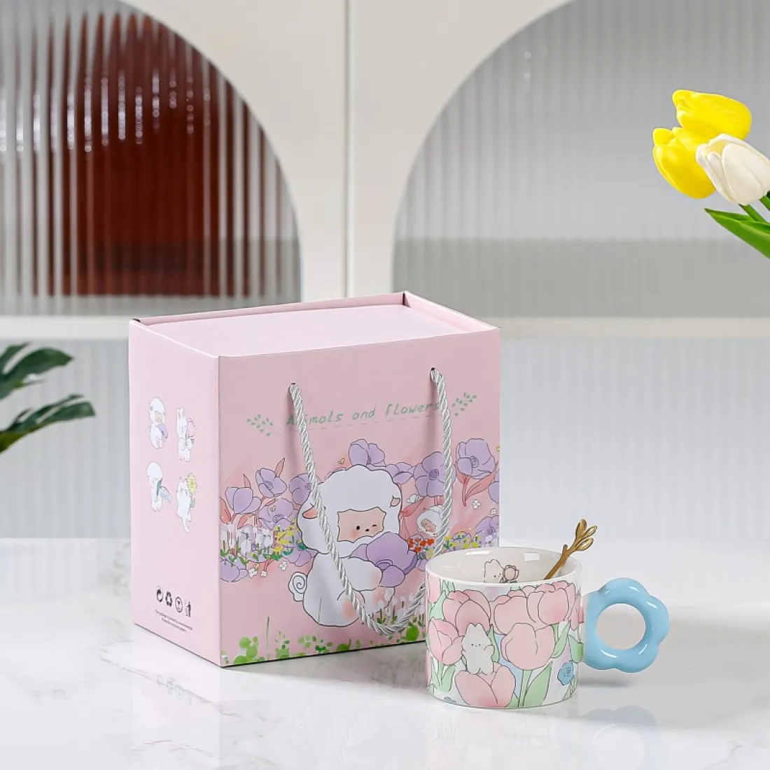 Keramický hrnček s lyžičkou v darčekovej krabici, 280 ml - modrý