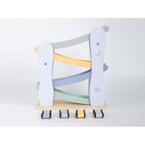 Dřevěná závodní dráha se 4 autíčky