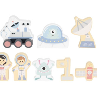 Drevená raketa s výťahom a doplnkami