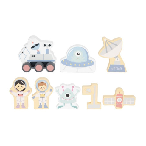 Drevená raketa s výťahom a doplnkami