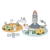 Dřevěná vesmírná základna s autíčky