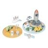 Dřevěná vesmírná základna s autíčky