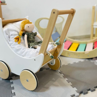 Drevený detský kočiarik