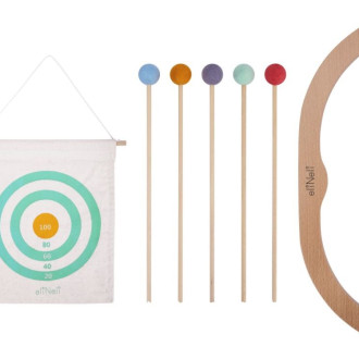 Drevený luk so šípmi a terčom