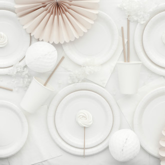 Bela sintetična prt 137x183 cm za jedilno mizo