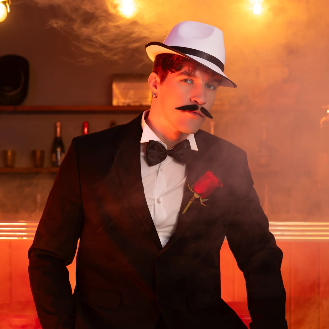 Biely party klobúk na oslavu