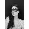 Črna čipkasta karnevalska maska z zavezovanjem, 20 x 7,3 cm