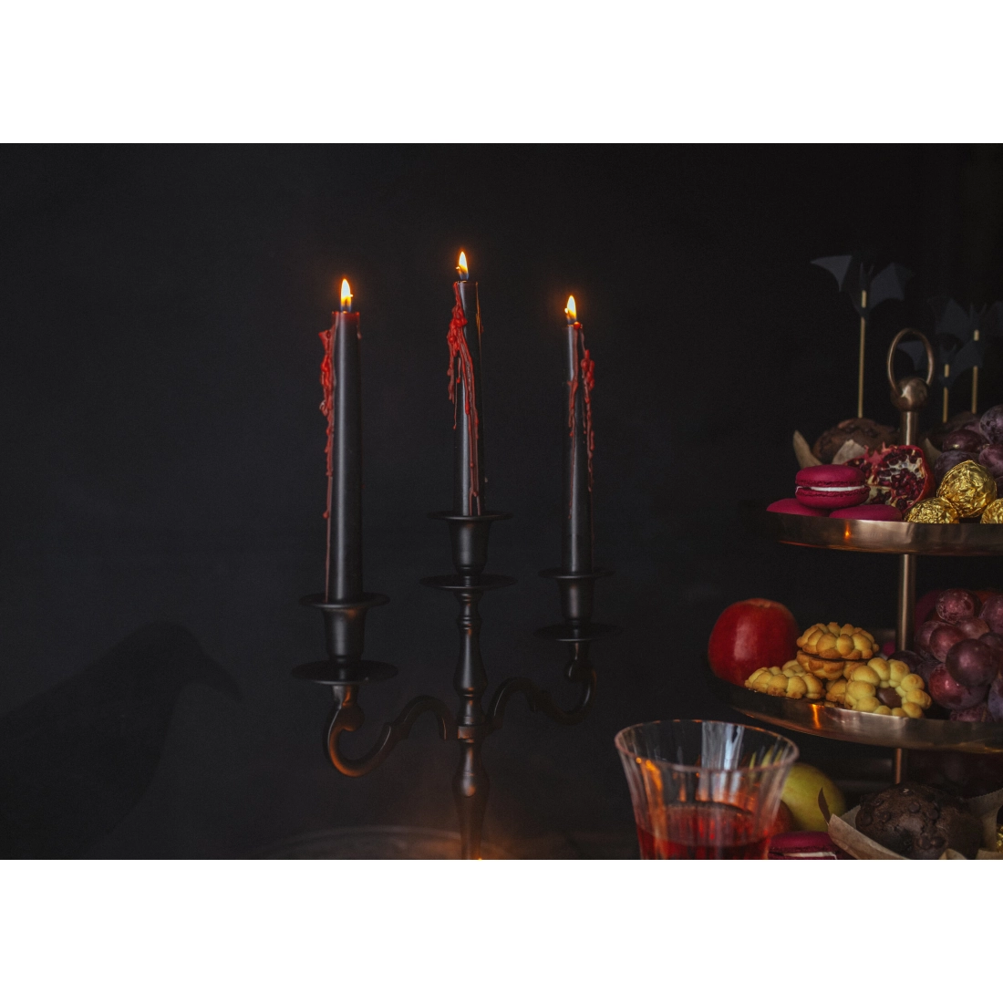 Lumânări negre care „sângerează” 25 cm – set 3 buc., efect de sânge care se scurge