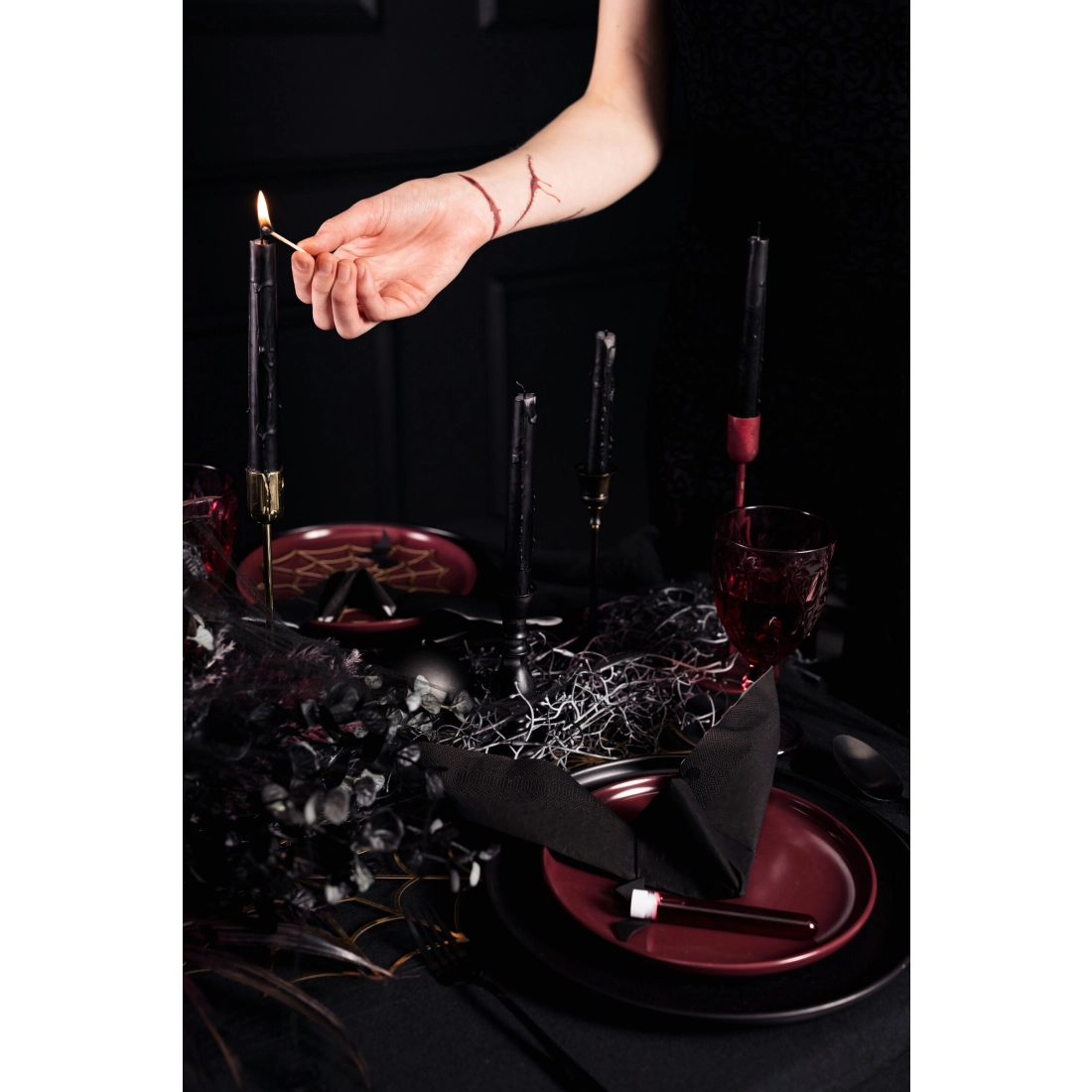 Fekete matt gyertyák gyertyatartóba, 24 cm – 10 darabos készlet, 5 órás égési idő