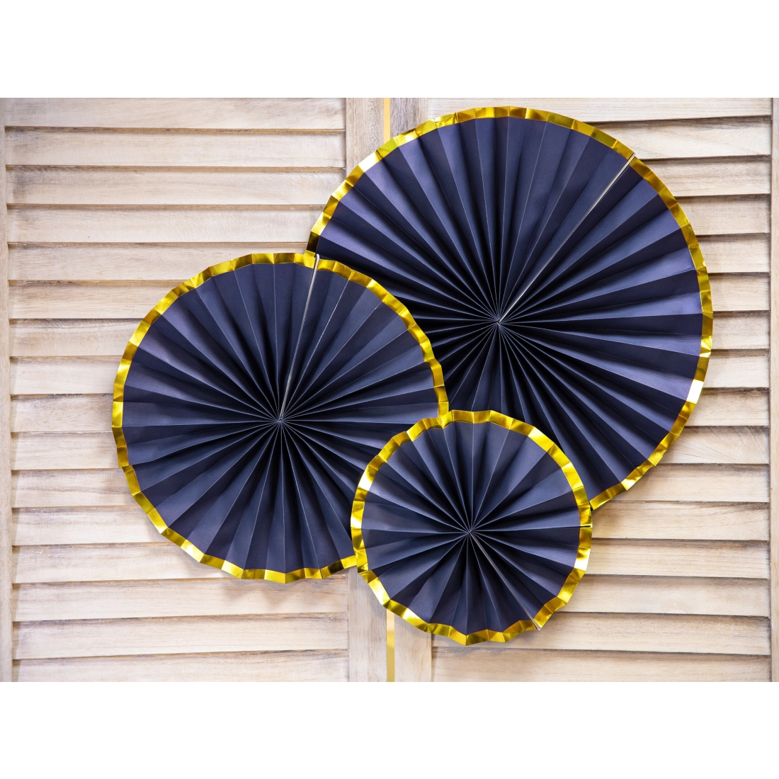 Dekorativne rozete temno modre z zlatim robom, 3 kosi (23–40 cm)