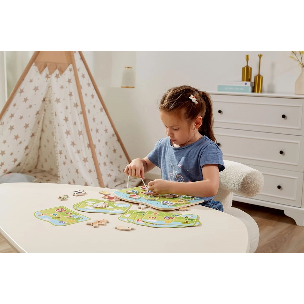 Detská drevená šnurovacia hra Viga Farma 20 dielov