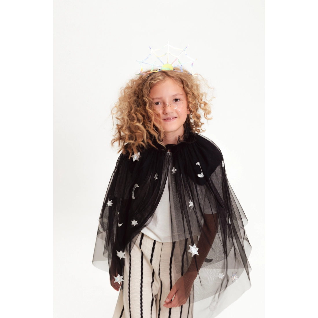 Dětský černý plášť s hvězdami a měsíci, 3–7 let, karneval