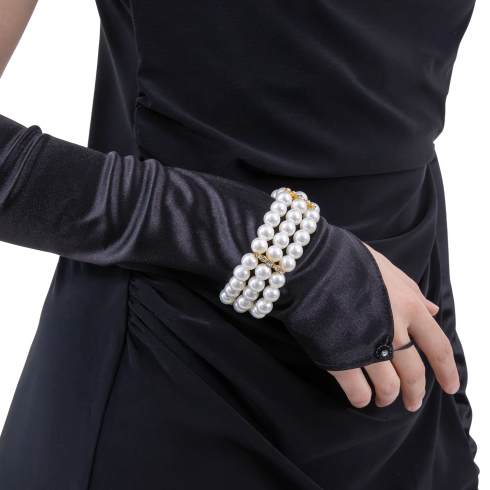 Elegantný náramok z perál na oslavu