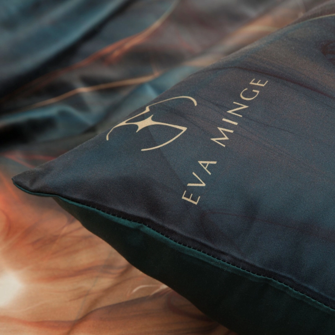 Povlečení 160x200 cm saténové bavlněné abstraktní, lahvově zelené a oranžové