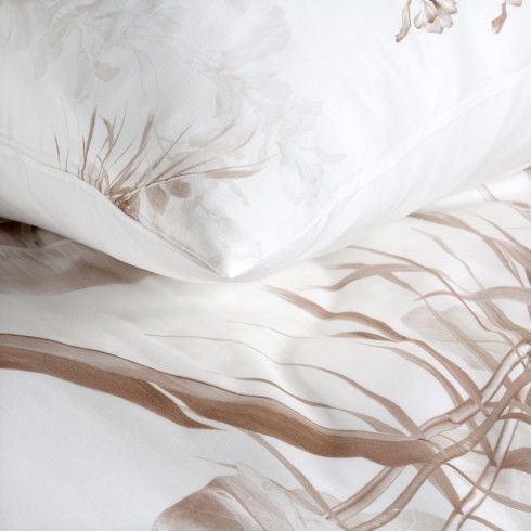 Obliečky 160x200 cm saténové s motívom listov, biele a hnedé