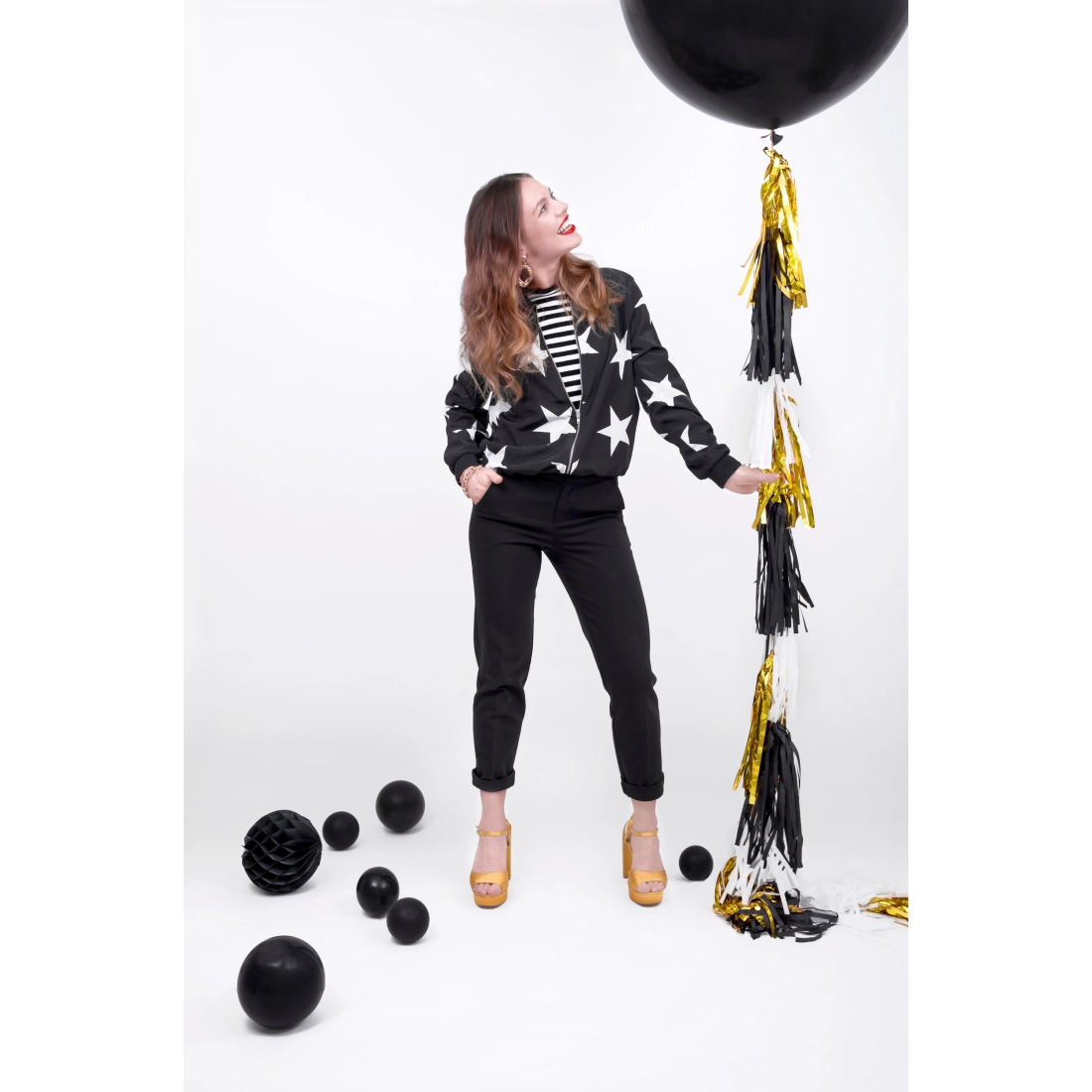 Ogromen okrogel balon 1 m, pastelno črn – za zabave in dekoracijo