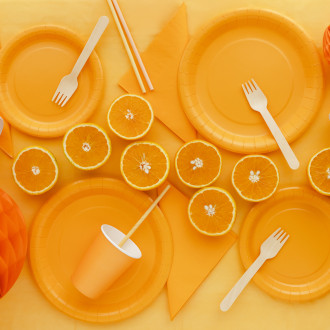 Svjetlonarančasti sintetički stolnjak 137 x 183 cm