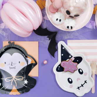 Papirnati prtički Črna mačka 15 × 13 cm – otroška zabava, 20 kosov