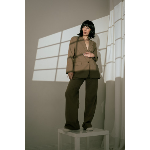 Lasulja Kleopatra črna, kratki ravni lasje do ramen