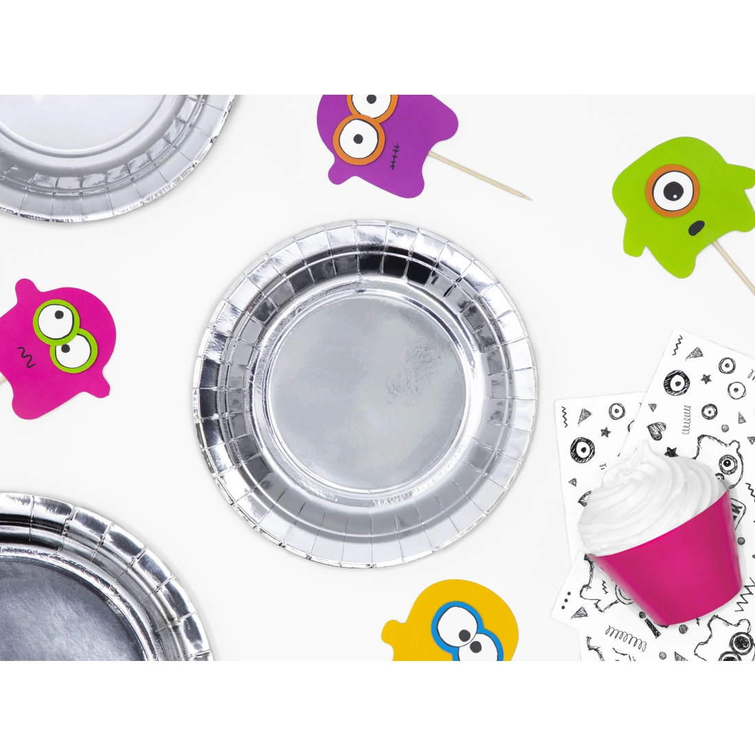 Srebrni papirnati krožniki 18 cm – paket 6 kos