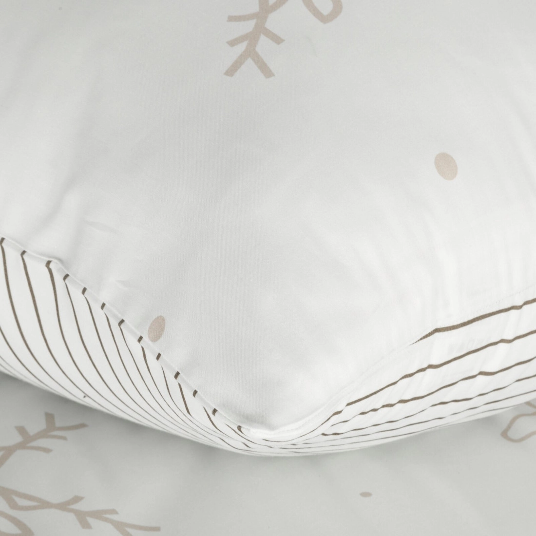 Vianočné obliečky 140x200 cm saténová bavlna, biele s béžovým motívom