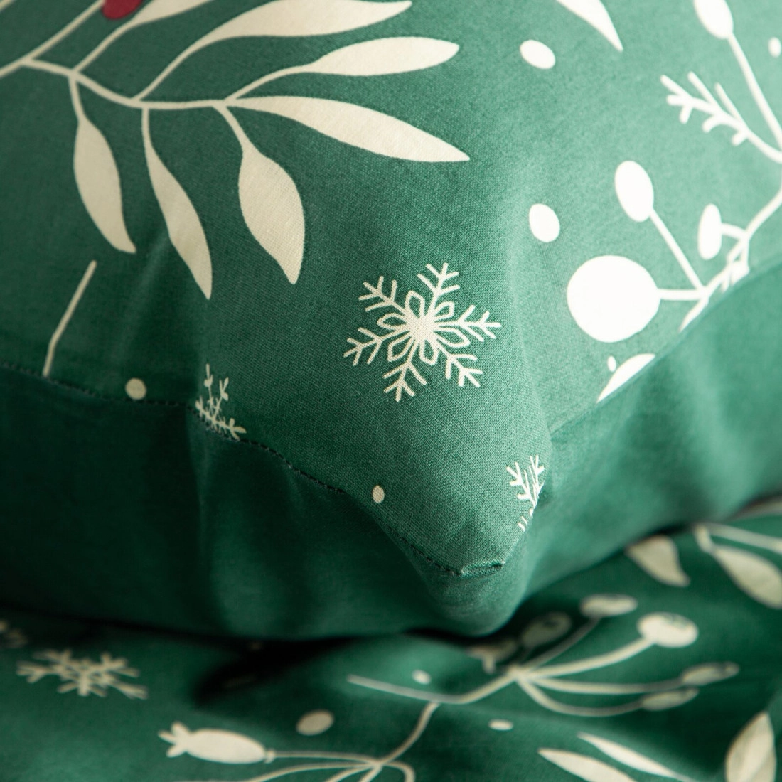 Vianočné obliečky 160x200 cm bavlnené, fľaškovo zelené a krémové