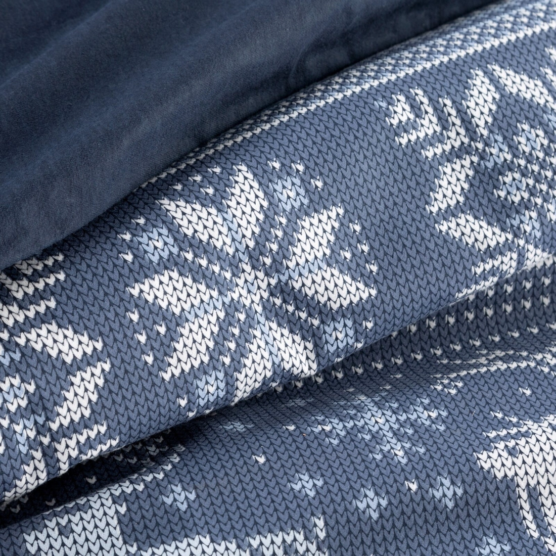 Vianočné obliečky 220x200 cm flanelové, tmavomodré a biele