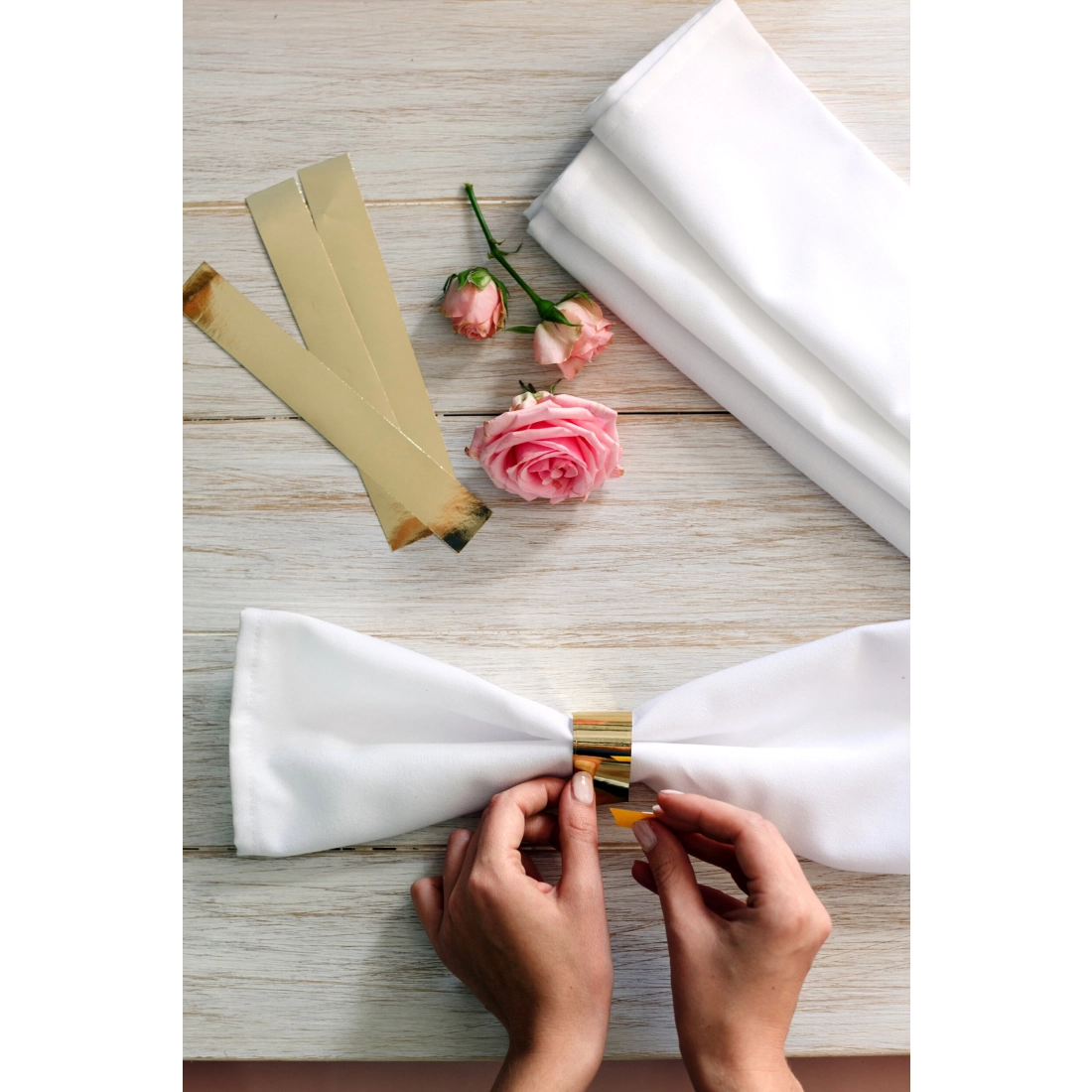 Zlati papirnati obročki za prtičke Elegant Bliss, nastavljivi, 10 kos