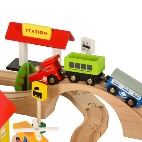 Drevený vlak lokomotíva mesto 69 prvkov