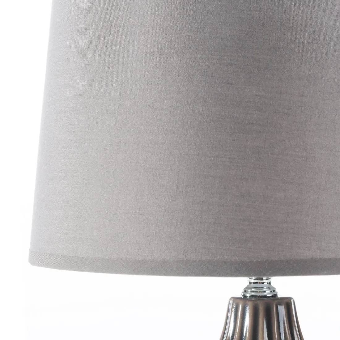 Keramická dekorativní lampa Alpha zdobená reliéfním vzorem - šedá