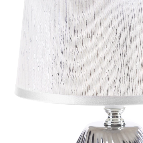 Keramická dekoratívna lampa Jolie zdobená reliéfnym vzorom - strieborná