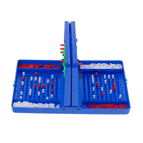 Logická hra s námornou bojovou loďou