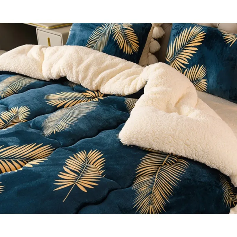 Obojstranná plyšová deka/ prehoz na posteľ 180x220 cm - tmavo modrá so zlatými listami