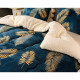 Oboustranná plyšová deka/ přehoz na postel 180x220 cm - tmavě modrá se zlatými listy