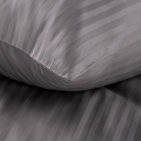 Obliečky 160x200 cm bavlnené saténové pruhované, oceľovo sivé