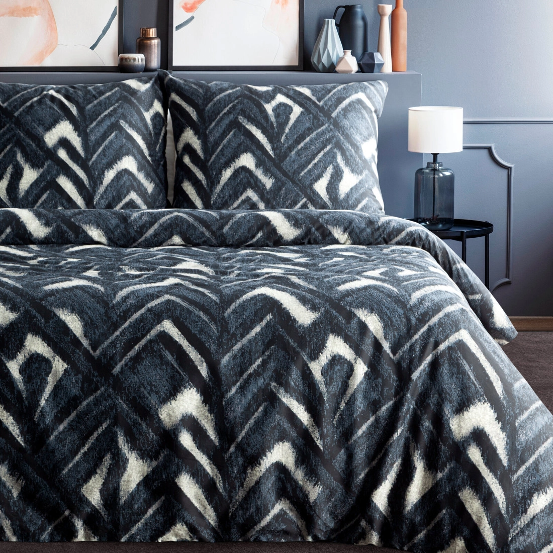 Povlečení 160x200 cm z bavlněného saténu s geometrickým vzorem, tmavě modré a béžové