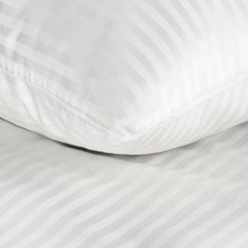 Obliečky 160x200 cm saténové bavlnené biele s jemnými prúžkami