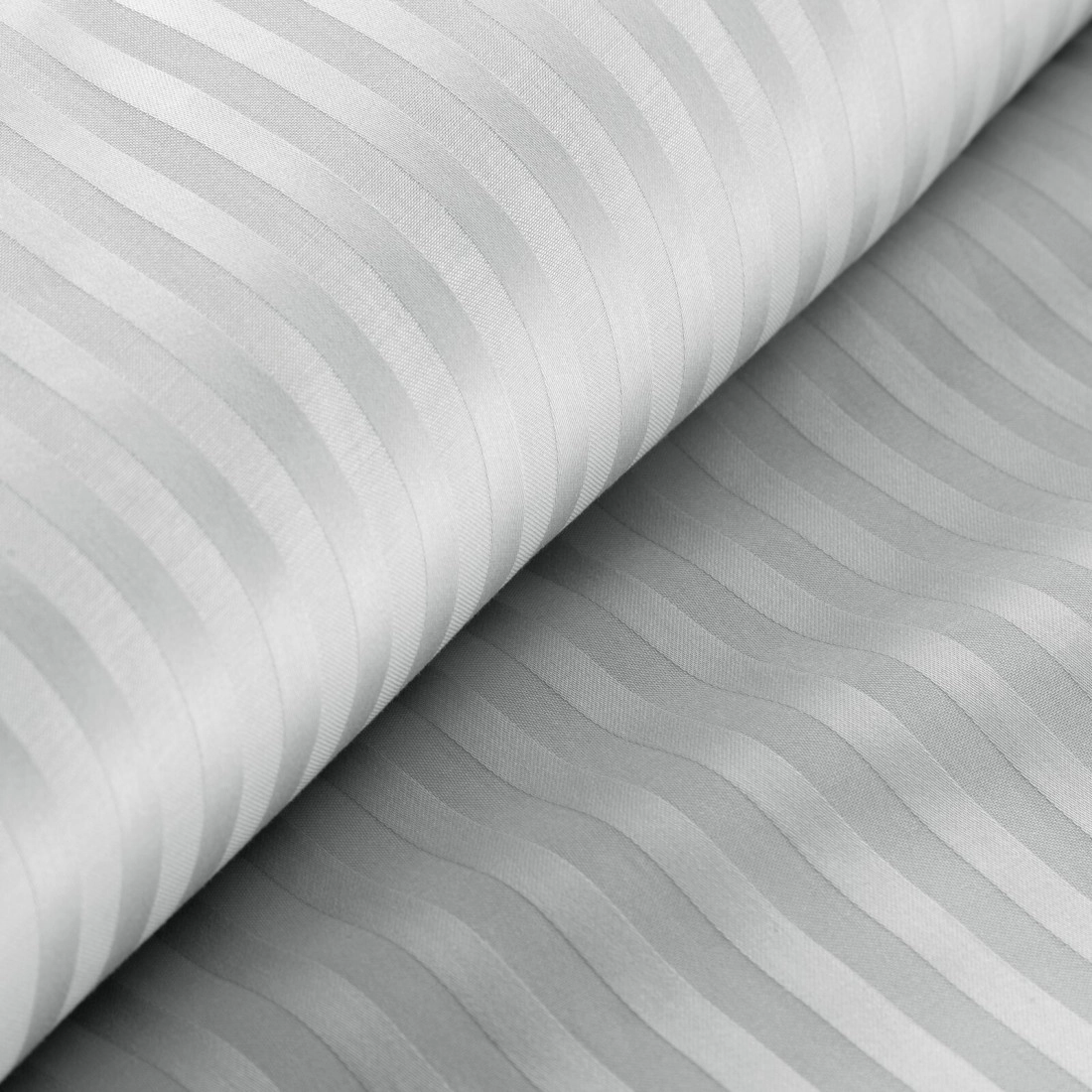 Obliečky 160x200 cm saténové pruhované svetlosivé