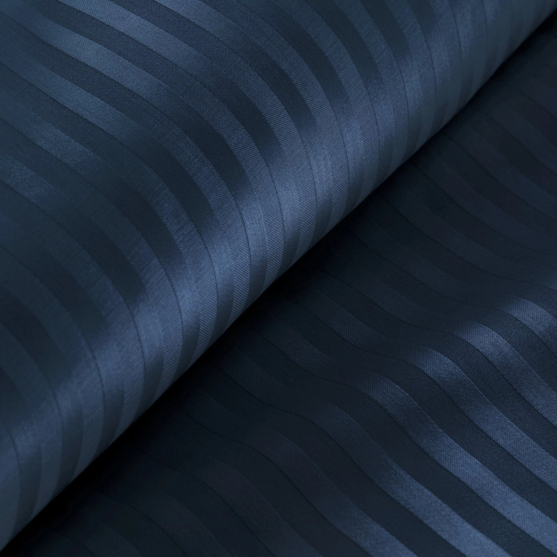 Obliečky 160x200 cm saténové prúžkované tmavomodré