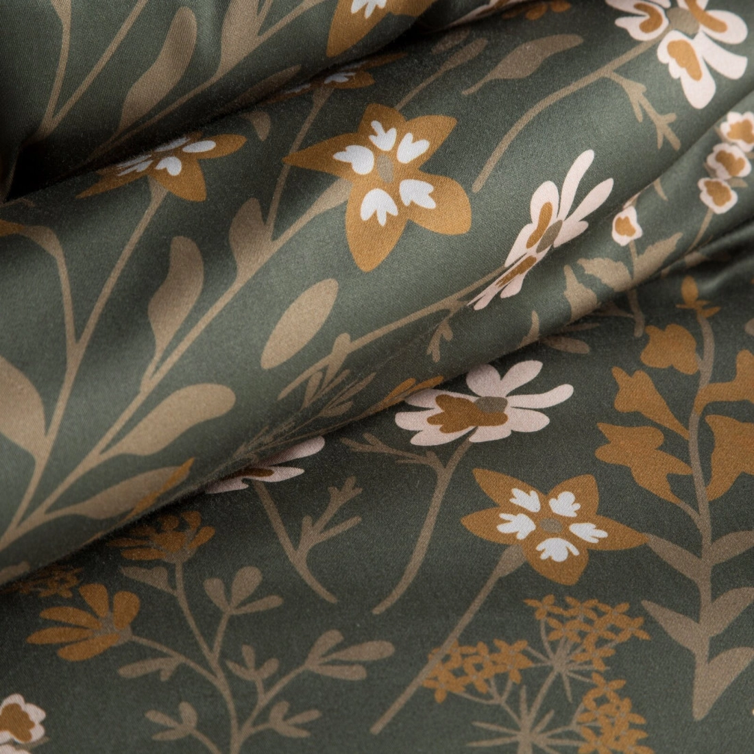 Povlečení 160x200 cm saténové s květinovým motivem, olivové a hořčičné