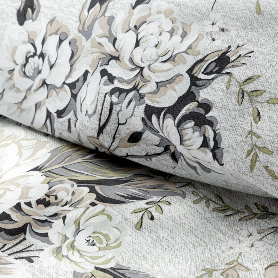 Saténové povlečení 160x200 cm s květinovým vzorem, stříbrné a olivové