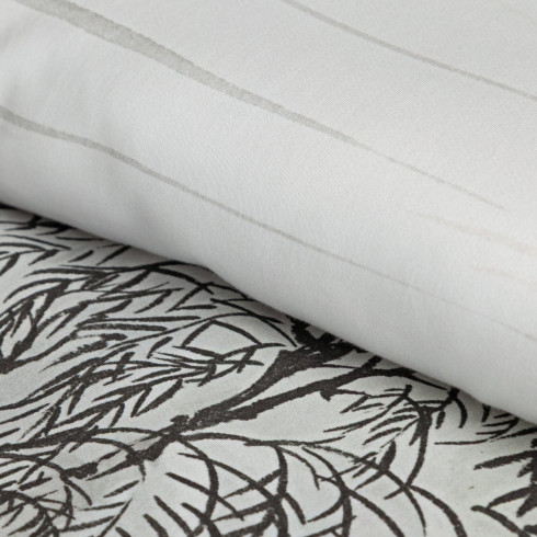 Povlečení 160x200 cm saténové s rostlinným vzorem, bílé a ocelové