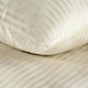 Obliečky 220x200 cm bavlnené saténové krémové s pruhovaným vzorom