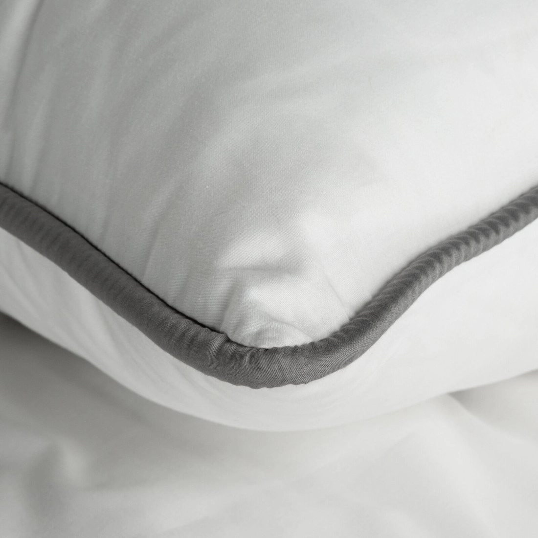 Obliečky 220x200 cm bavlnené saténové obojstranné, biele a oceľové